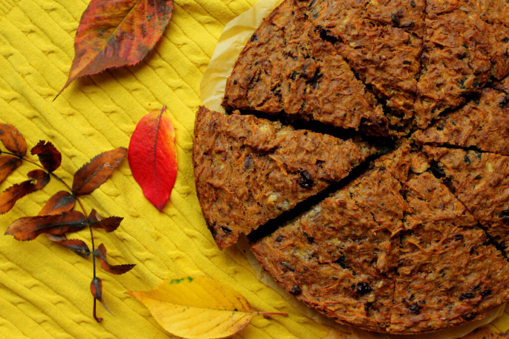 Wegańskie ciasto marchewkowe. Pastel vegano de zanahoria